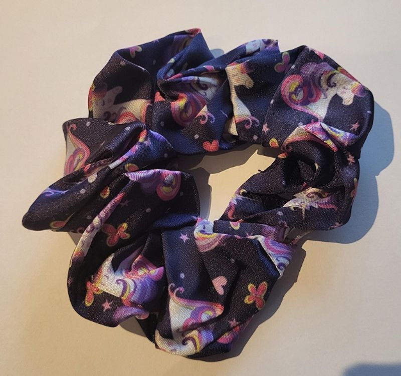 Hårstrikk/scrunchie