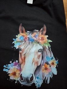 Hovedbilde T-skjorte "Hest med blomster"